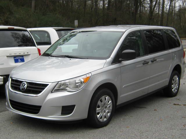 2010 Volkswagen Routan XR