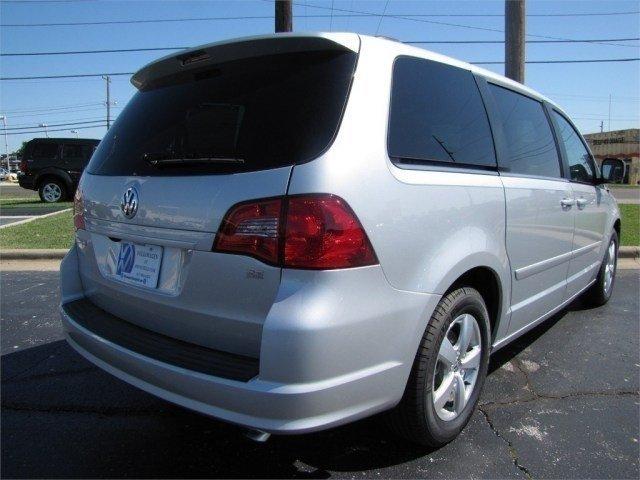 2011 Volkswagen Routan Premiun