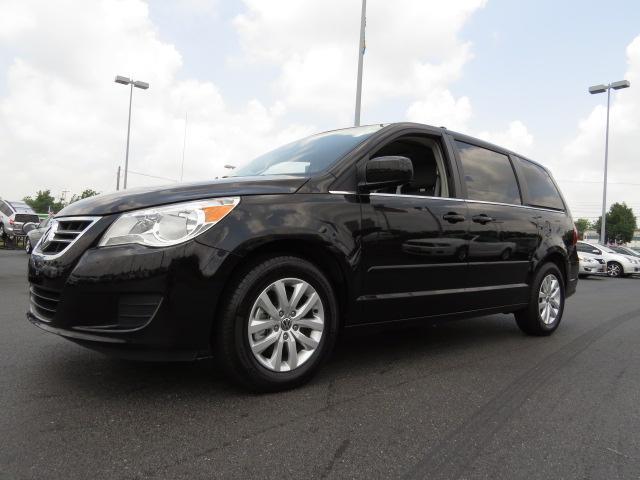 2012 Volkswagen Routan 4X4- SR5- Double Cab