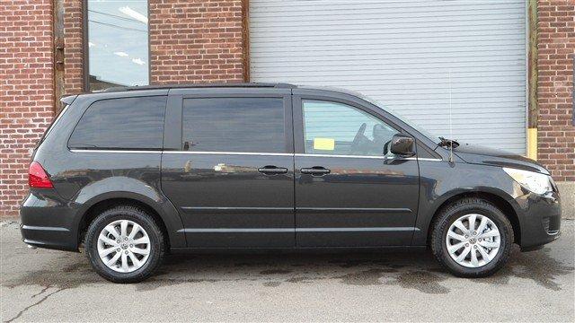 2012 Volkswagen Routan SE