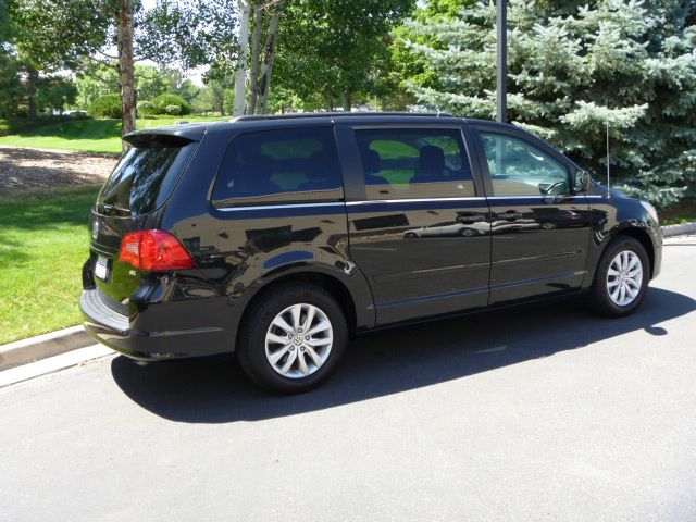 2012 Volkswagen Routan SLT Quad Cab 4x4 Sport ~ 4.7L V8