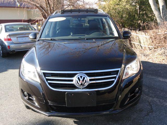 2009 Volkswagen Tiguan 4-door Extended