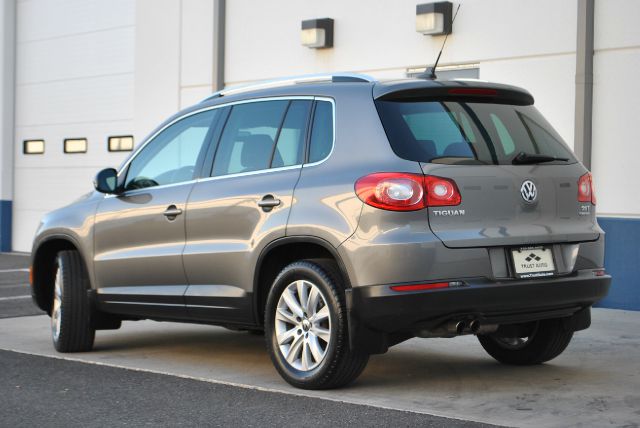 2009 Volkswagen Tiguan Lariat 4WD FX4