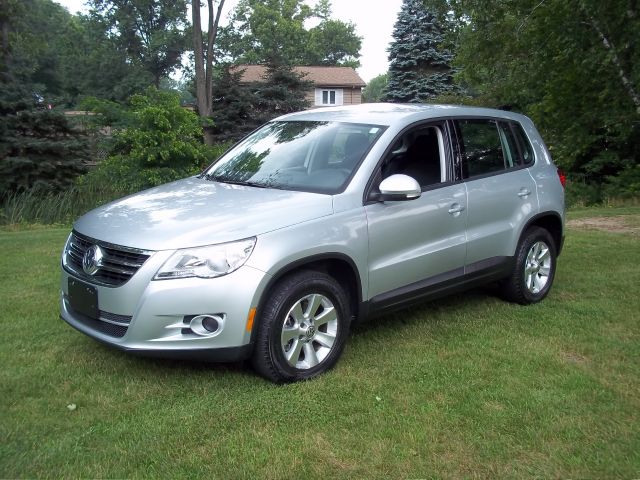 2010 Volkswagen Tiguan XR