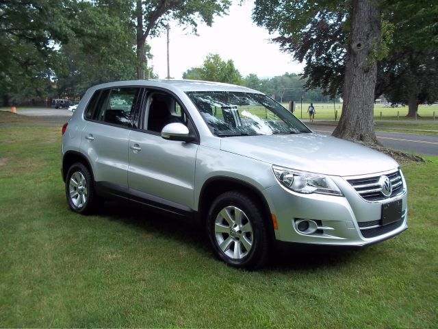 2010 Volkswagen Tiguan XR