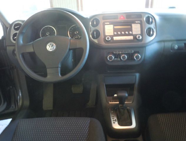 2010 Volkswagen Tiguan Malibu Convertible