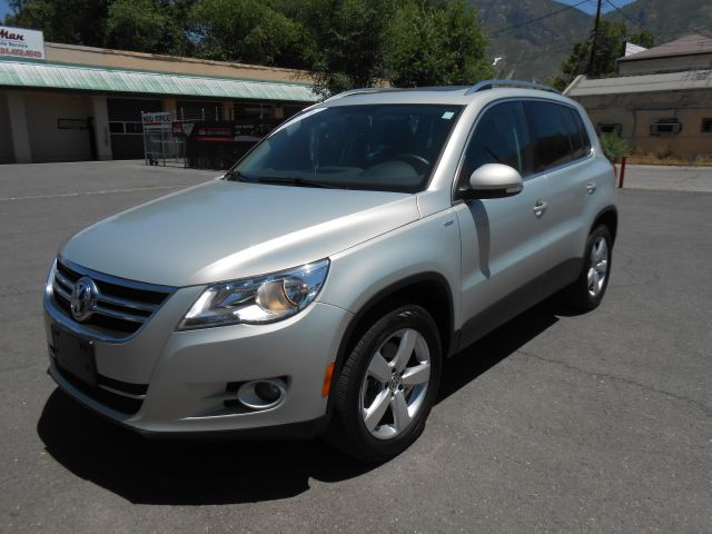 2010 Volkswagen Tiguan 1 Owner Leather Roof 5.3L