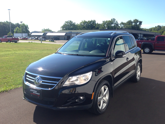 2010 Volkswagen Tiguan 2WD 4dr XLT