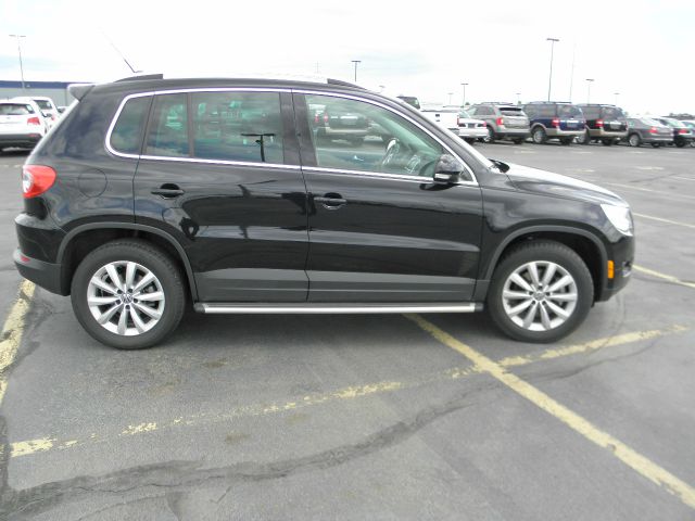 2011 Volkswagen Tiguan Malibu Convertible