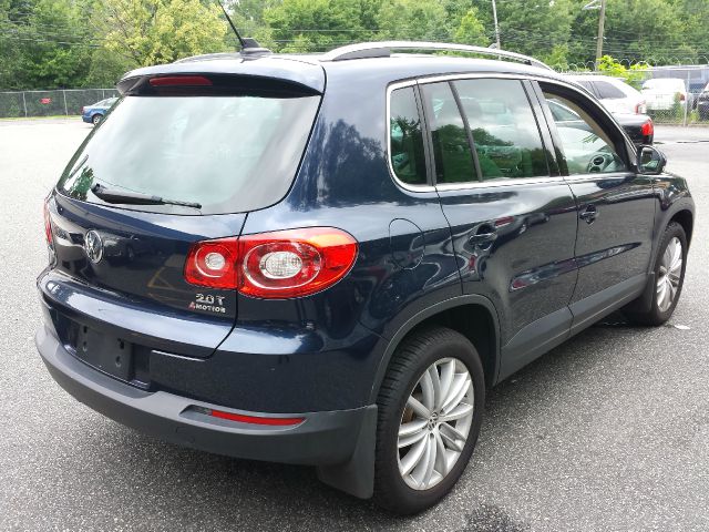 2011 Volkswagen Tiguan Malibu Convertible