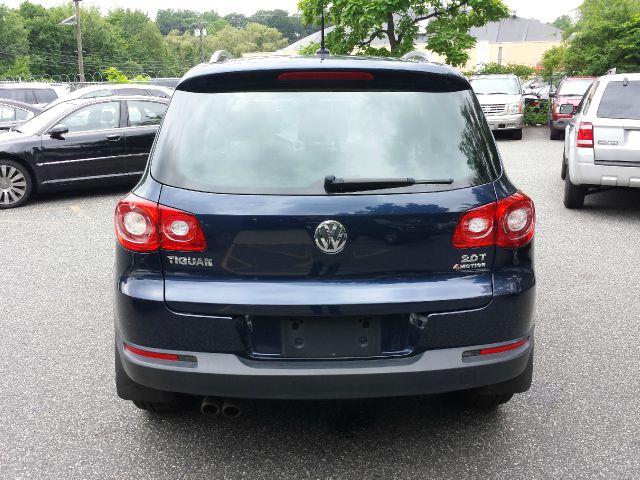 2011 Volkswagen Tiguan Malibu Convertible