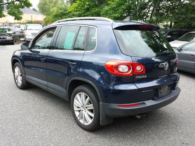 2011 Volkswagen Tiguan Malibu Convertible