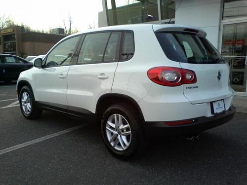 2011 Volkswagen Tiguan Malibu Convertible