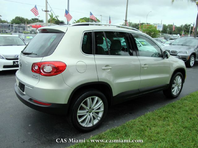 2011 Volkswagen Tiguan Malibu Convertible