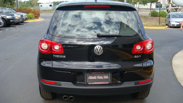 2011 Volkswagen Tiguan XR