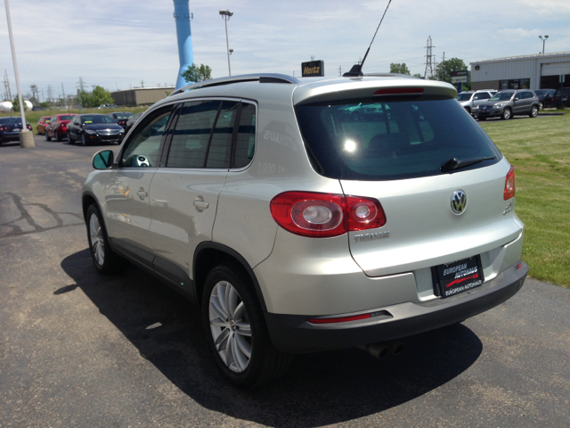 2011 Volkswagen Tiguan Malibu Convertible