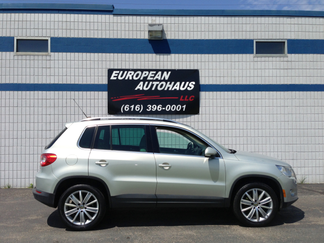 2011 Volkswagen Tiguan Malibu Convertible