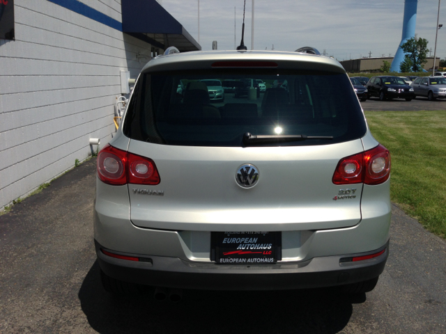 2011 Volkswagen Tiguan Malibu Convertible