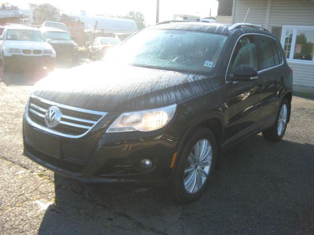 2011 Volkswagen Tiguan Extcab SLE