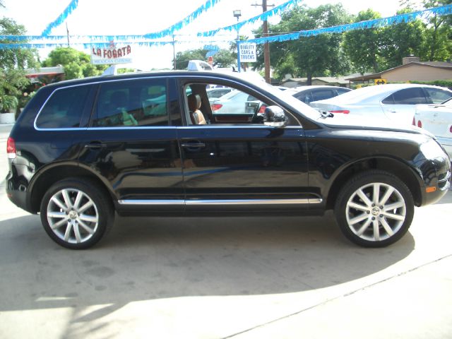 2004 Volkswagen Touareg SE-R