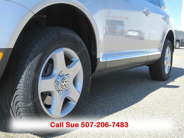 2004 Volkswagen Touareg Unknown