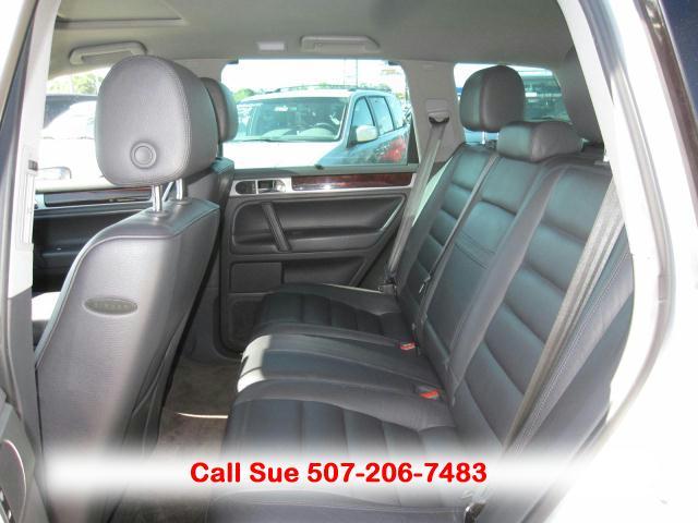 2004 Volkswagen Touareg Unknown