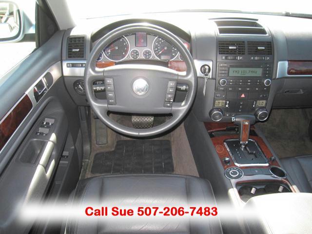 2004 Volkswagen Touareg Unknown