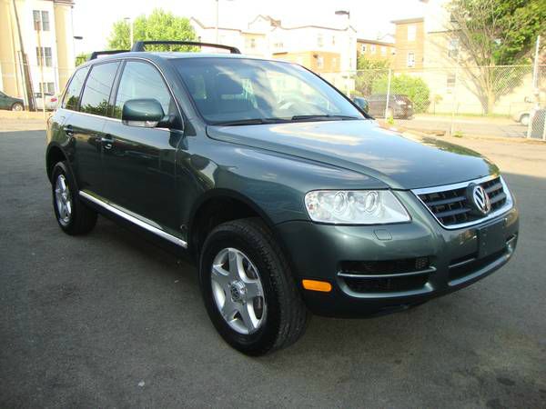 2004 Volkswagen Touareg Red Line