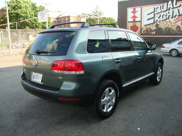 2004 Volkswagen Touareg Red Line