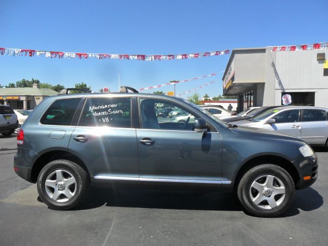 2004 Volkswagen Touareg Red Line