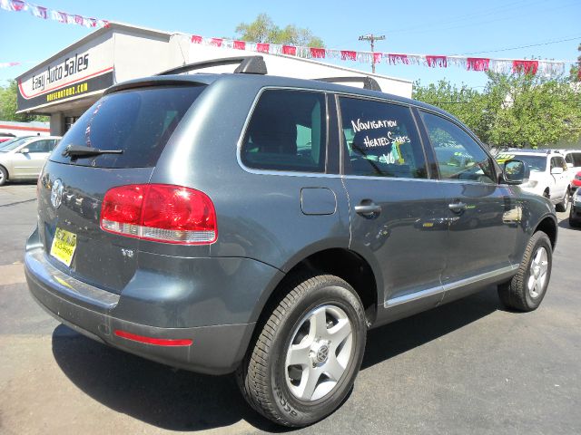 2004 Volkswagen Touareg Red Line