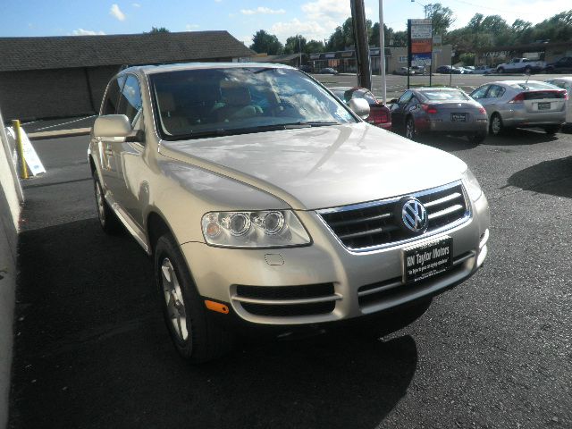 2004 Volkswagen Touareg Red Line