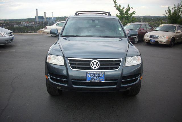 2004 Volkswagen Touareg Red Line