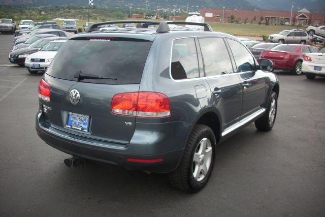 2004 Volkswagen Touareg Red Line