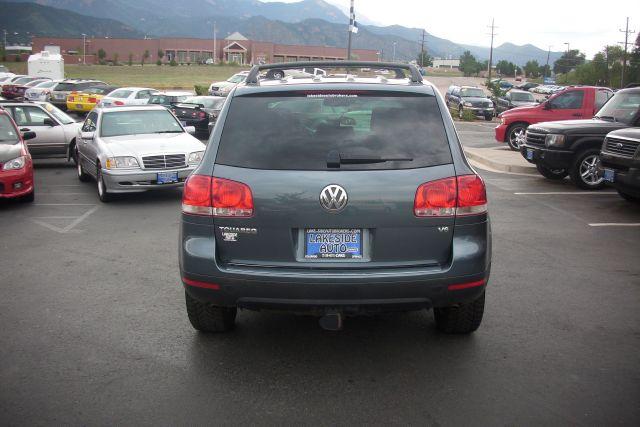 2004 Volkswagen Touareg Red Line