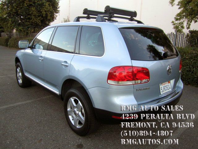 2004 Volkswagen Touareg Red Line