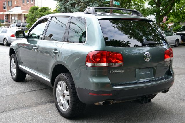 2004 Volkswagen Touareg SE-R