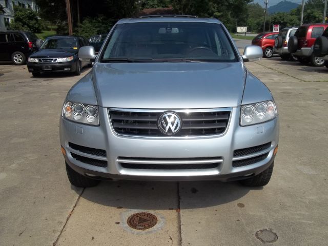 2004 Volkswagen Touareg Red Line