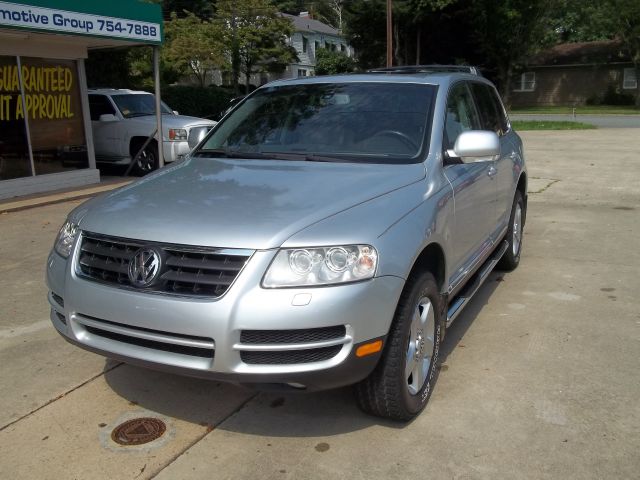 2004 Volkswagen Touareg Red Line