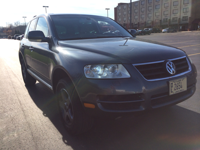 2004 Volkswagen Touareg Red Line