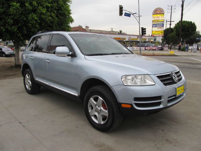 2004 Volkswagen Touareg Red Line