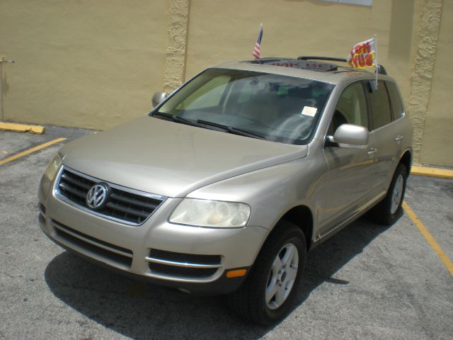 2004 Volkswagen Touareg Red Line