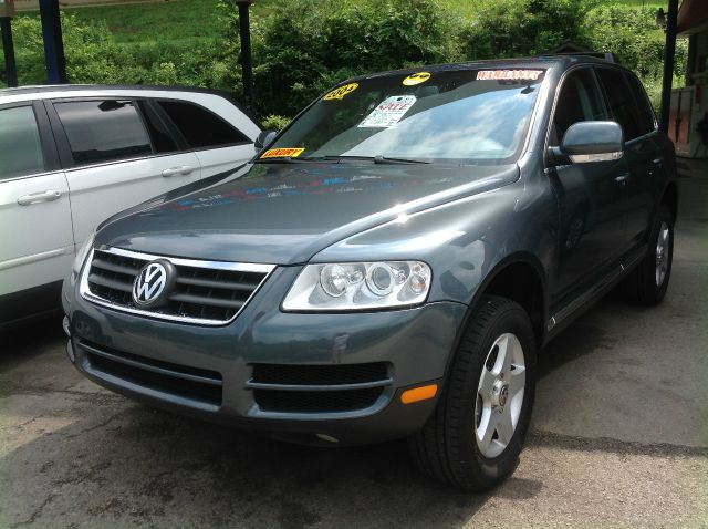 2004 Volkswagen Touareg Red Line