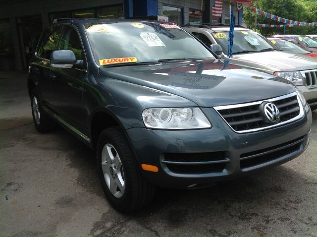 2004 Volkswagen Touareg Red Line