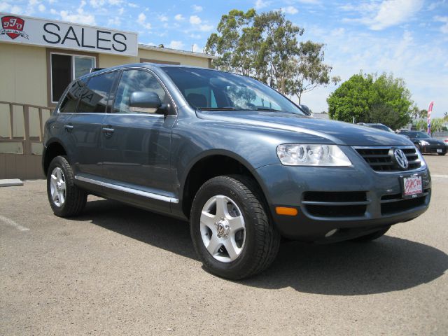 2004 Volkswagen Touareg Red Line