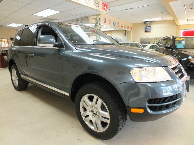 2004 Volkswagen Touareg 4dr Hatchback 1.8S (A4)