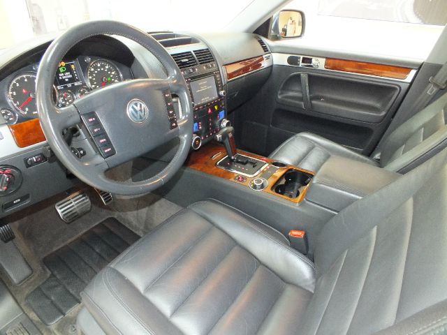 2004 Volkswagen Touareg 4dr Hatchback 1.8S (A4)