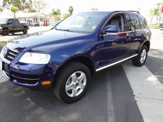 2004 Volkswagen Touareg Red Line