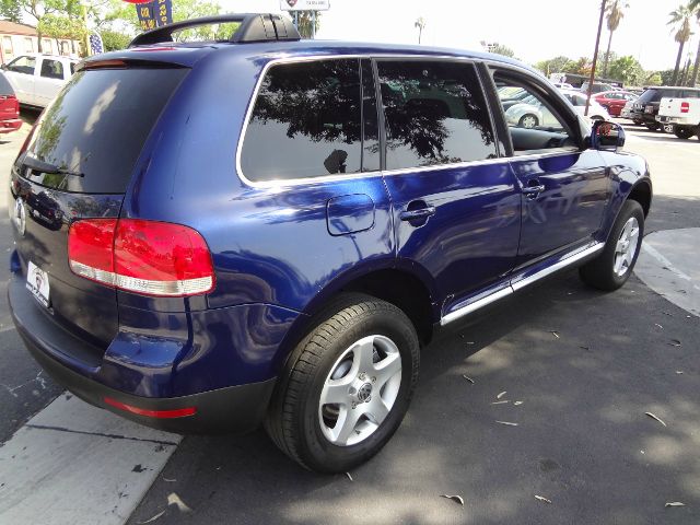 2004 Volkswagen Touareg Red Line