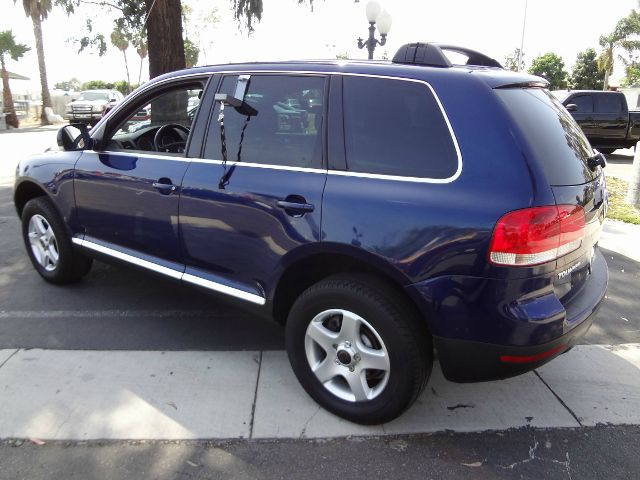 2004 Volkswagen Touareg Red Line